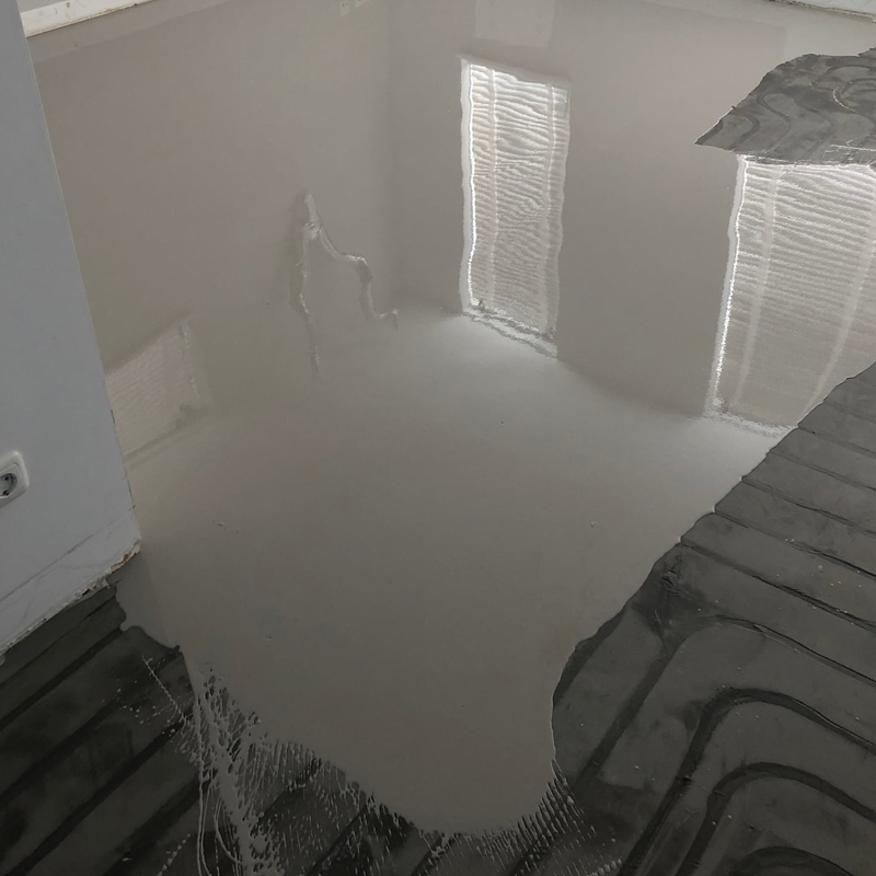 foto van het egalliseren van een vloer door Vorega