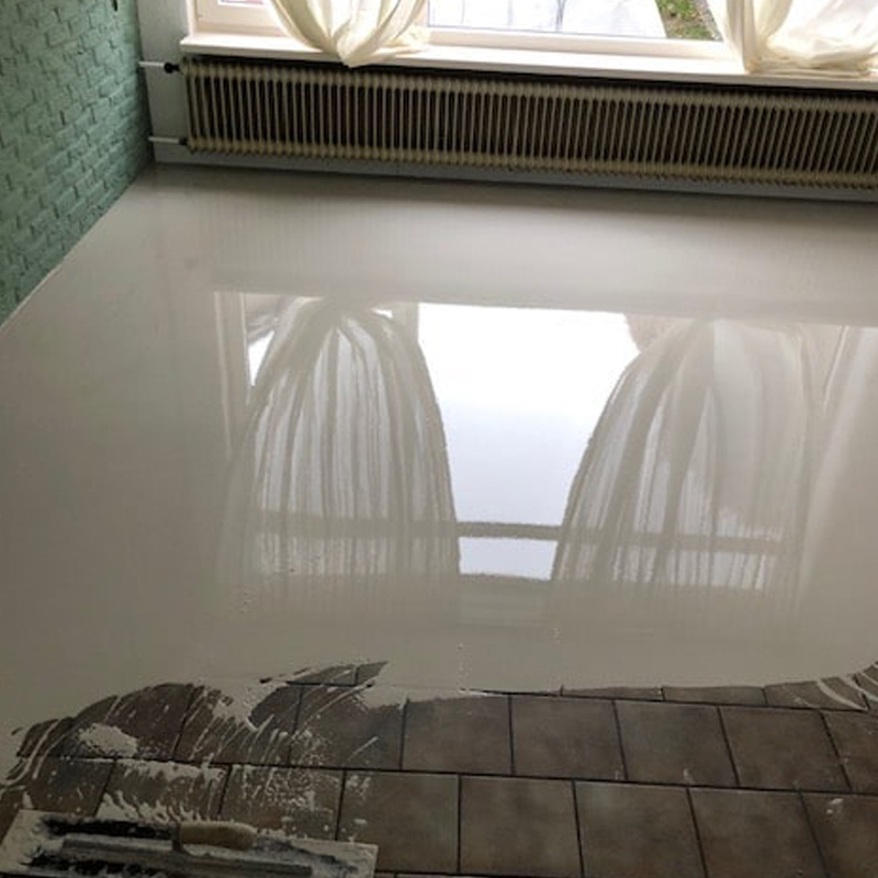 foto van het egalliseren van een vloer door Vorega