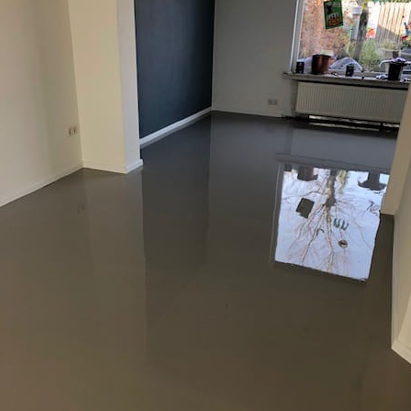 foto van het egalliseren van een vloer door Vorega