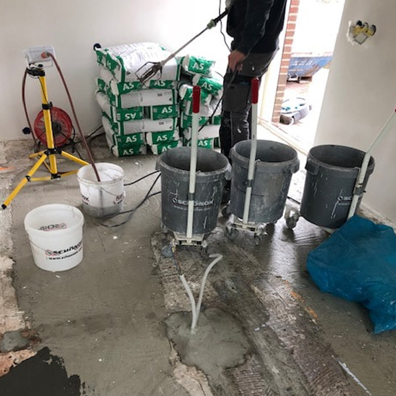 Foto van het voorbereiden van een vloer door Vorega