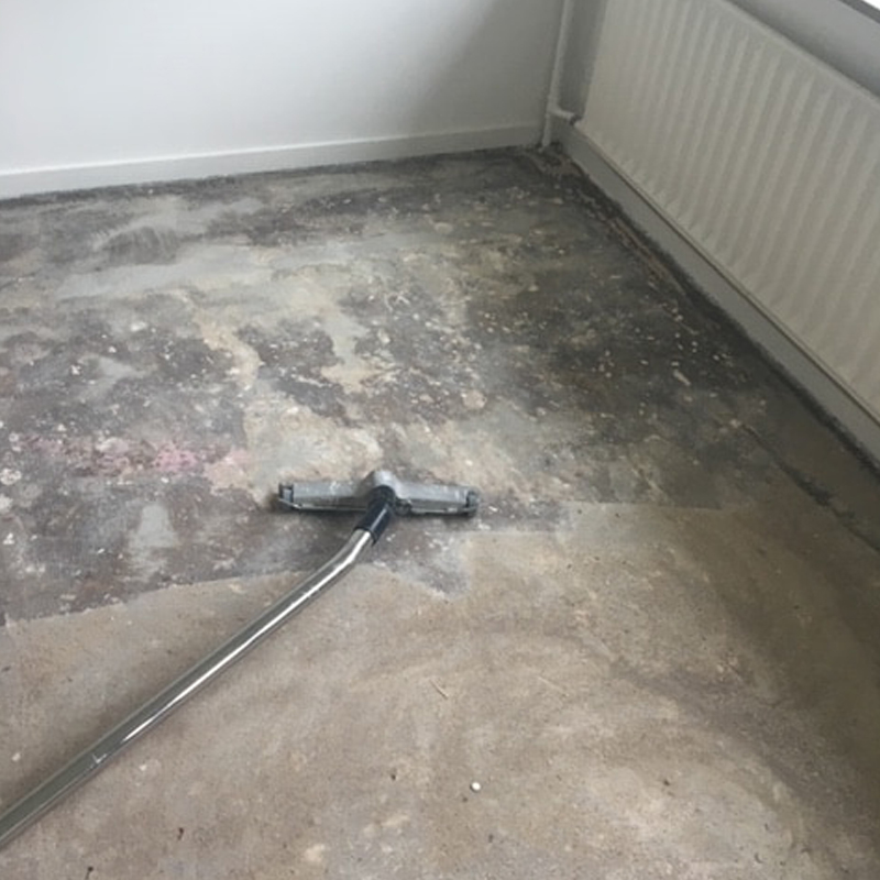 Foto van het voorbereiden van een vloer door Vorega