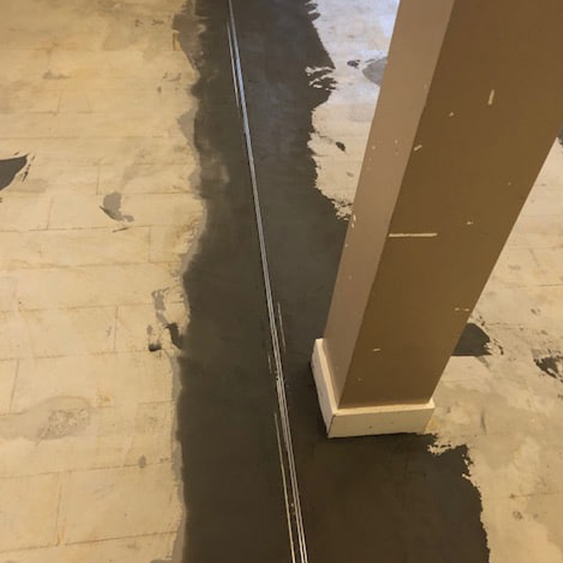 Foto van het voorbereiden van een vloer door Vorega